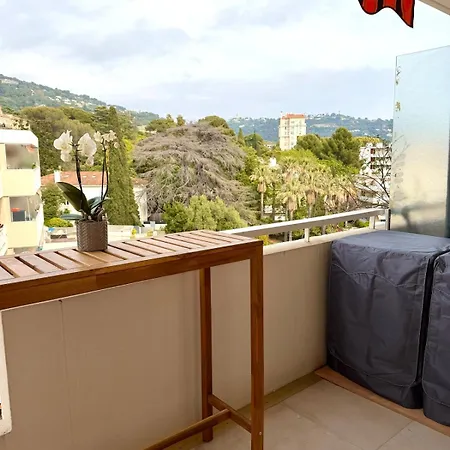 Cozy Apartment, 15 Minute Walk From La Croisette Apartmán Cannes