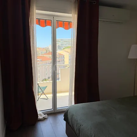 Cozy Apartment, 15 Minute Walk From La Croisette *